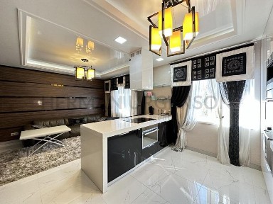 Продаж 2к квартири 120 м. кв / вул. Собранецька, Червениця