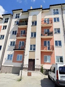 Продаж дворівневої 3 кім квартири в с. Ременів.