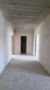Велика 2к. квартира в зданому ЖК біля озера LO
