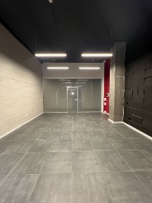 Оренда 60 кв. м. комерційного приміщення в самому центрі міста
