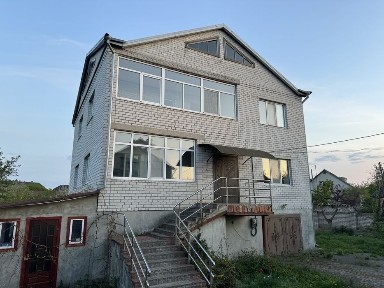 Продам будинок у місті Миргород