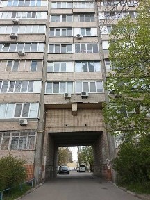 продам 3х кімнатну вкартиру Окружна дорога 1