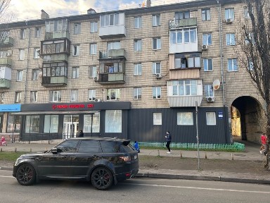 Нежитлове фасадне приміщення