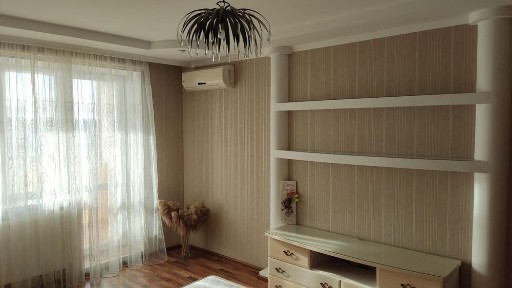 Аренда 2 кв. 84 м. кв. с ремонтом, Рабочая, Днепр
