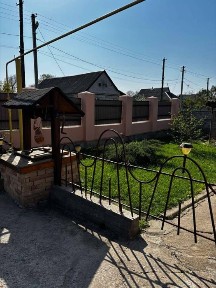 Продам уютный дом с новым ремонтом в с. Песчанка