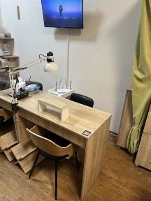 Місце для майстра бровіста/візажиста