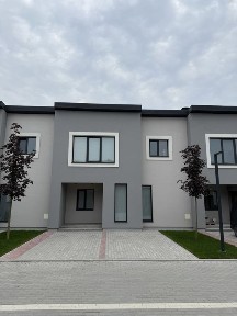 Продаж таунхаусу з ремонтом Бірки