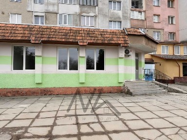 Продаж великого фасадного приміщення у курортному м. Трускавець!