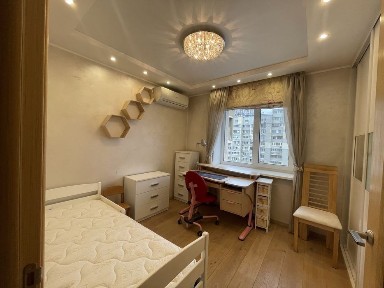 Київ, Печерський, Лабораторная 26А