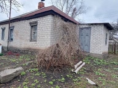 Продам 1/2 будинку в Крюкові
