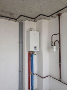 Трикімнатна квартира! Мінімальне оформлення! Газ! Державні програми так