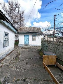 Продам дом в ул. Татарская, Чечеловский район, рядом остановка.