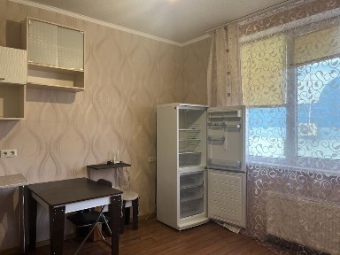 Без комісііі здам 1 кім Лісова Термінал