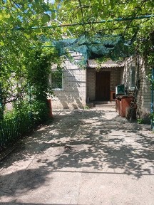 Здається великий будинок Балабине МОЖНА ВІЙСЬКОВИМ