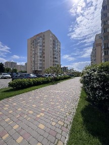 Без% Продаж приміщення, Святопетрівське, Богдана Хмельницького