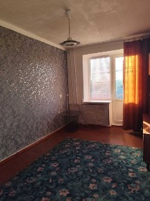 продам 2-кімнатну квартиру на Черемушках