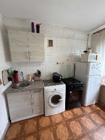 Продам 2-кімнатну квартиру Малий ринок