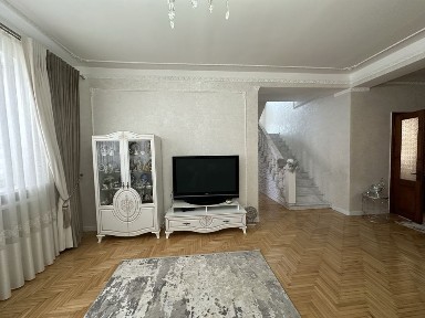 Чернівецька область, Чернівці