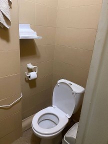 Київ, Шевченківський, вулиця Кирилівська 34-38