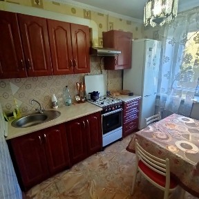 Сдам 1-к в газовом доме Небесной Сотни/ Школьный