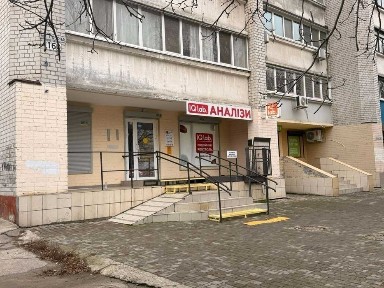 Сдам комерційне приміщення на вул. Робоча