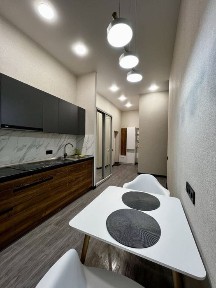 Продам VIP 1-к квартиру в центре пр. Соборный, район театра Щорса