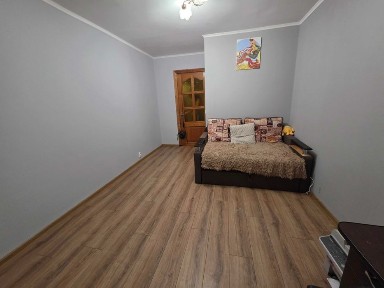 Продаж 2-кім. квартири 47 м. кв., в. Яворницького