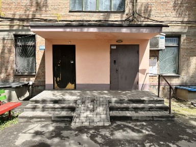Продам 3-х кімн. Квартиру (Центр Міста)