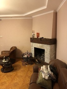 Продаж 2-поверхового будинку