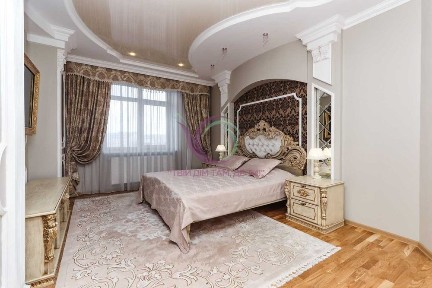 2-к. квартира з ремонтом та і/о в центрі за вул. С. Бандери