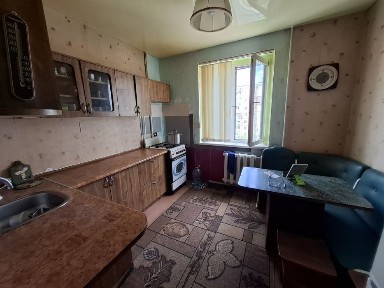 Здаю 2х кімнатну квартиру з холлом на 5 Зарічному