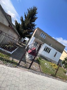 Продаж будинку в с. Зимна вода, одне з найкращих передмість Львова. Швидке сполучення з містом, доїзд по бруківці.