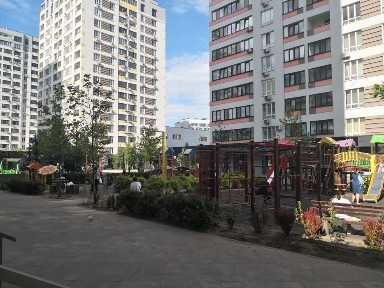 Акварелі 2 Вишневе Оренда 3 кімнатної Затишно і квартири південна сторона міста сучасне планування 2 поверх і вся інфраструктура поруч довгостроково