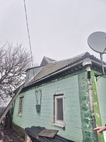 Продаж будинку за містом Верхівцеве
