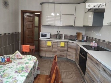 Здам подобово 2к квартиру на вул. В'ячеслава Чорновола 2А • ID 32258052