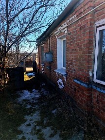 Продам ½ частину будинка в Будах