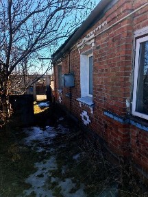 Продам ½ частину будинка в Будах
