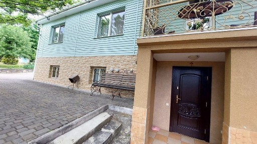 Продам будинок. Вул. Озарінецька, 62.