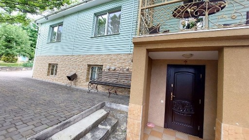 Продам будинок. Вул. Озарінецька, 62.