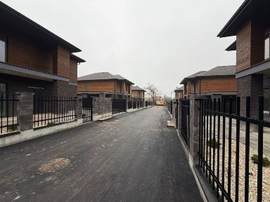 Київська область, Петропавлівська Борщагівка