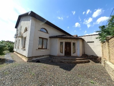 Продам шикарний будинок на Дзержинке