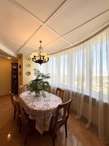 3-кімнатна квартира, класичний ремонт, ІНВЕРТОР, м. Сирець панорамний вид без%