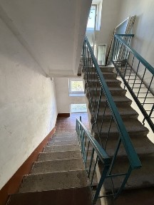 Продам 3-ну квартиру з мінімальним оформленням!