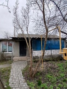 Продаж газифікованого будинка в селі зі школою