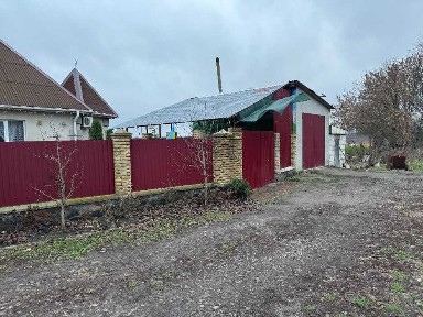 Житловий будинок та земельна ділянка 0,1 га Київська обл, м. Фастів, Квітнева, 75