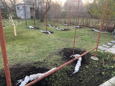 Дніпропетровська обл., Дніпровський район, смт Обухівка, Харківська вул., Ізумруднв