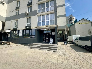 Оренда комерційного приміщення по вул. Білогірська