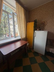 Продам 2к. квартиру в центрі міста, вул. М. Грушевського 15 (Ваучер, Сертифікат-Так)