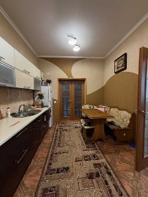 Продаж 1-кімнатної квартири на землі на вул. Соборній.