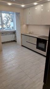 Продам трикімнатну квартиру